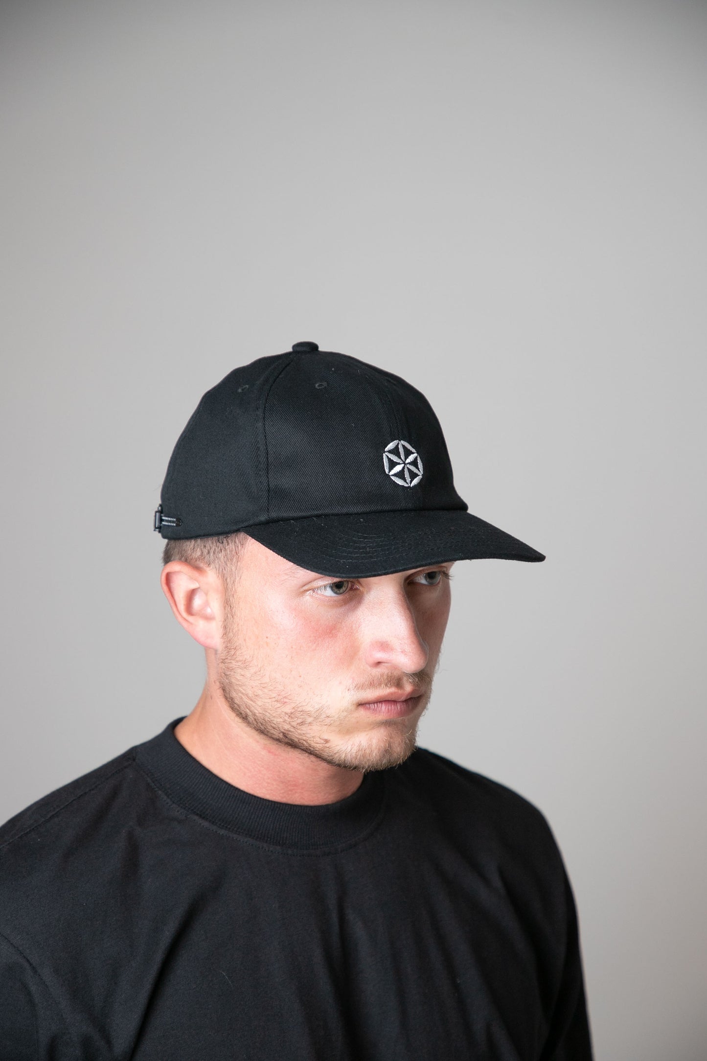 Boné 6-panel "Geometria Sagrada" (preto)